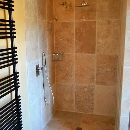 Mas Ste Helene * Céreste